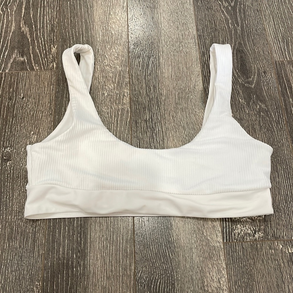 Ribbed bikini top